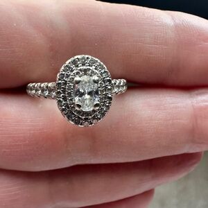 Vera Wang Love White Gold Ring Size 6